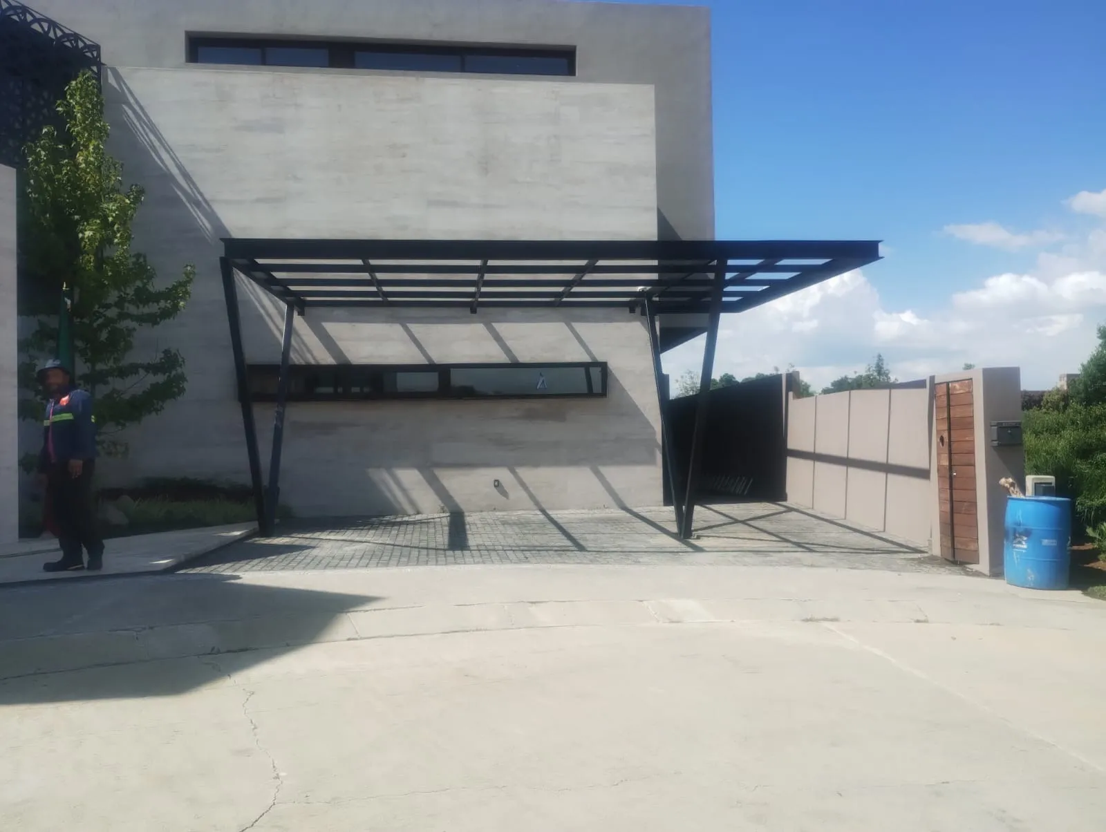 Carport voladizo de acero