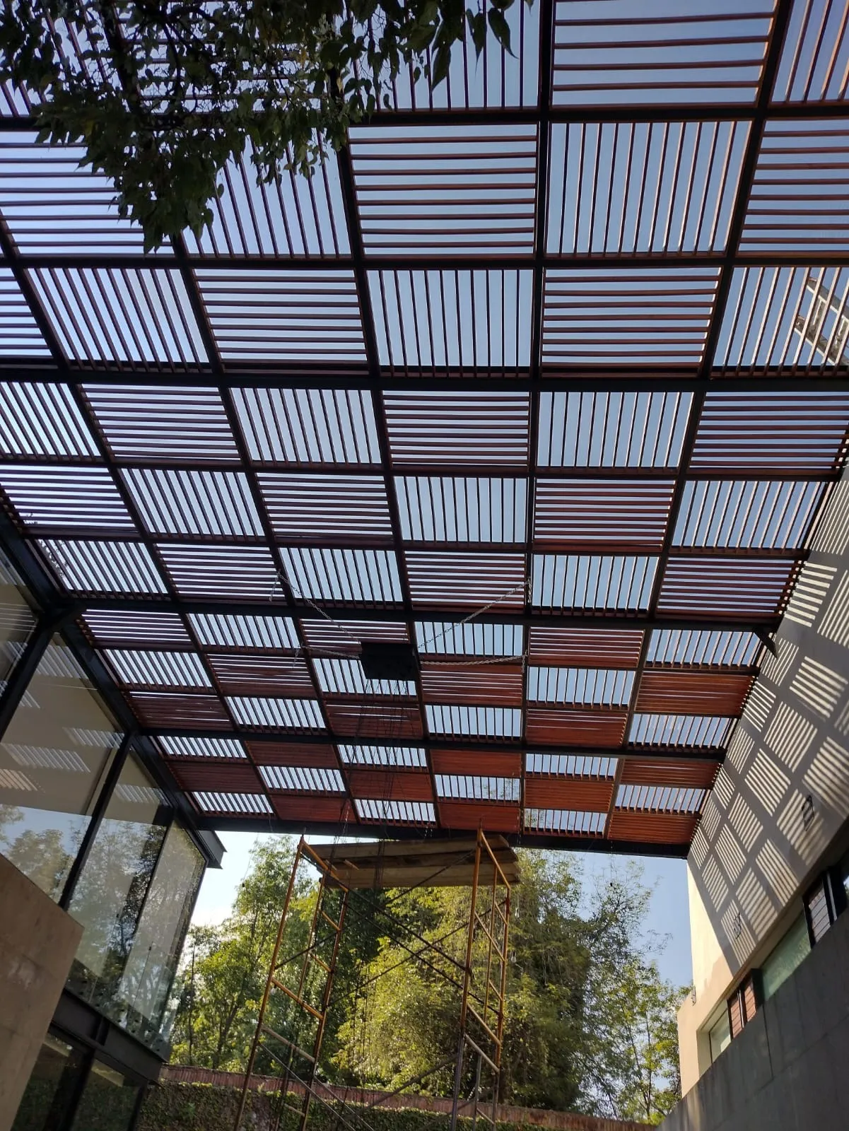 Celosía en tablero para fachada