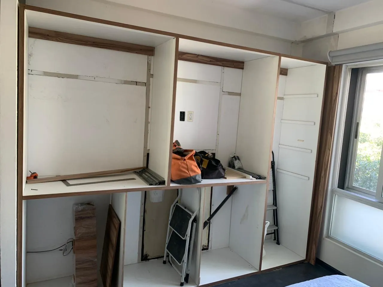 Closet anterior desmontado